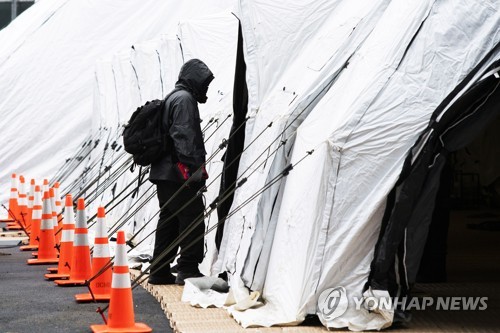 미 코로나19 사망자 1천명 넘어…뉴욕시는 '영안실 부족' 사태