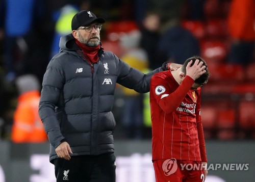 리버풀, '강등권' 왓퍼드에 0-3 충격패…EPL 무패 우승 무산