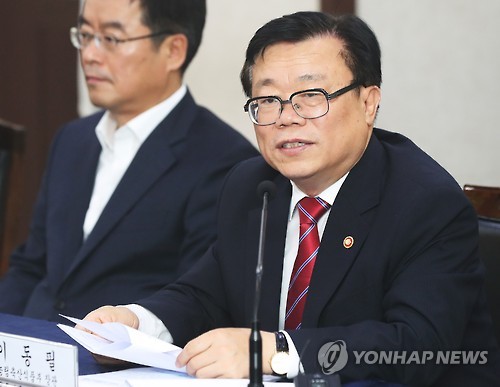 뜨거운 강원감자 설전…"시장 왜곡" vs "농민 애로 해결"(종합)