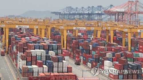 코로나19 여파에 지난달 중국 수출입 물동량 12% 감소