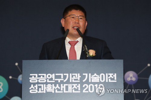 민주통합의원모임에 무소속 김경진 합류…총 22명