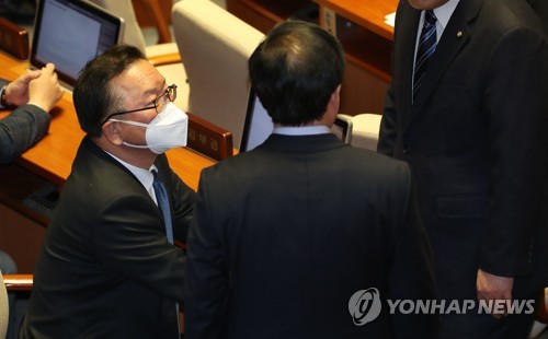 김부겸 "정부가 마스크 공적 공급 책임진다는 믿음 줘야"