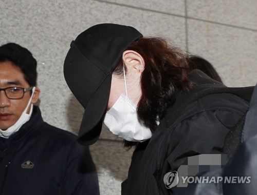 7개월 아들 때리고 던져 숨지게 한 20대 미혼모에 살인죄 적용