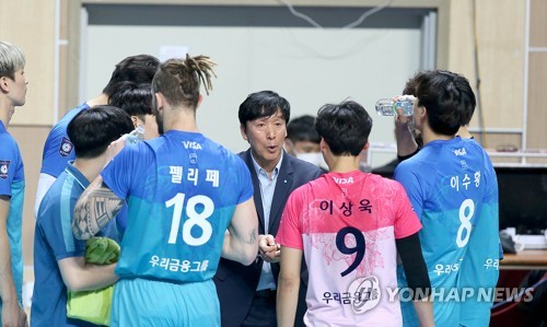 '우승 아닌 1위' 우리카드·현대건설 감독 "현상황 받아들야야"