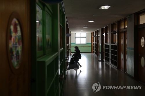 긴급돌봄 2시간 연장하고 도시락도 주지만…신청률 증가 폭 미미