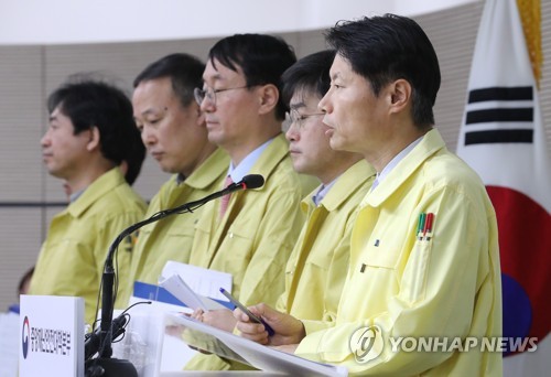 정부 "코로나19, 전파속도 빨라…국민이 직접 '방역주체' 돼야"