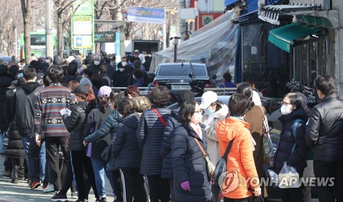 공정위, 화장품·생필품 '마스크 끼워팔기' 현장 조사