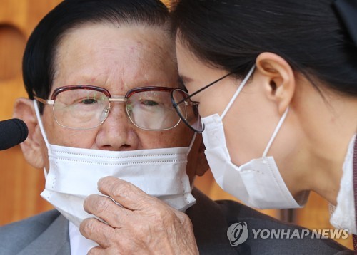 이만희, 신천지 자금 횡령 혐의로 작년에도 고발당해