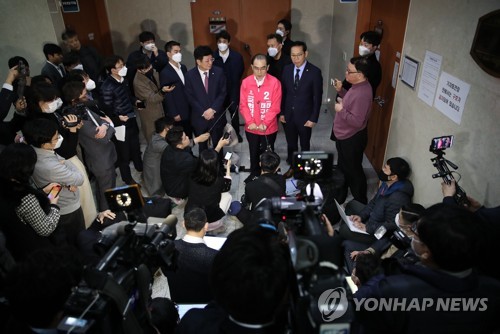 태영호, 강남갑 출마 선언…"부동산·과세·교육문제 집중"