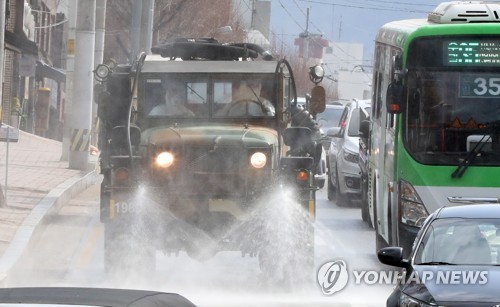 세월호 빚 갚으려 대구 간 구급대원…코로나 맞서는 영웅들(종합)