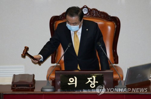 '공군병사 복무기간 21개월로 단축' 국회 본회의 통과(종합)