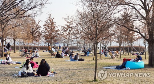 오늘 밤까지 곳곳 강풍…내일 바람 잦아들고 포근한 '춘분'