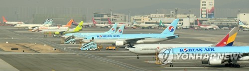 도쿄 올림픽 연기에 '고사 위기' 항공업계 "차라리 내년이 낫다"