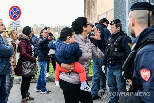 이탈리아, 코로나19 우려에 교도소 수용자 6천명 가택연금 전환