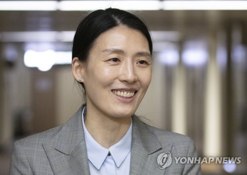 한국 올림픽 단체 구기 첫 여성 감독…전주원이냐, 정선민이냐