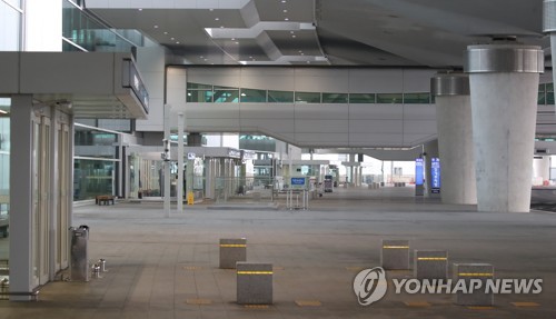 하루 20만명 안팎이던 인천공항 여객 1만명 밑으로