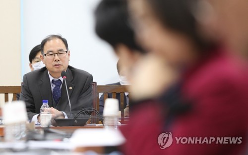 선관위 "총선 '드라이브 스루' 투표 현실적으로 어려워"(종합)