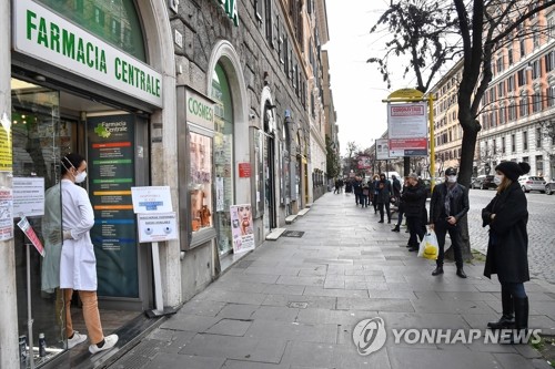 "유럽, 코로나19 장벽 세우지만 적은 내부에 존재"