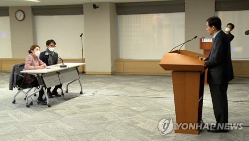 이주열 "성장률 2.1% 미치지 못할 듯…구체 수치 전망 어려워"(종합)