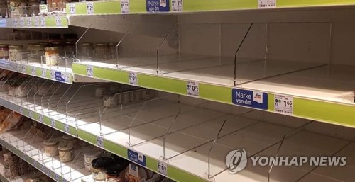 "미국서 손소독제 한통 7만5000원·마스크 2개에 5만원 바가지"