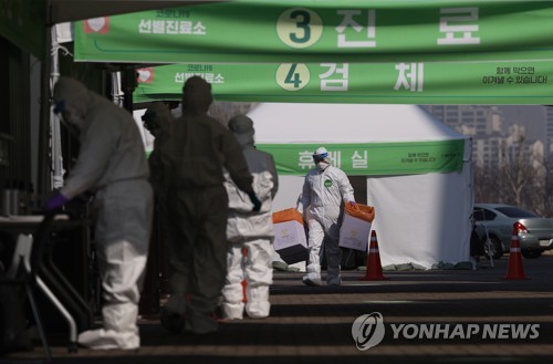 "한국, '코로나 봉쇄' 피한 건 단기성과…일상복귀는 장기난제"