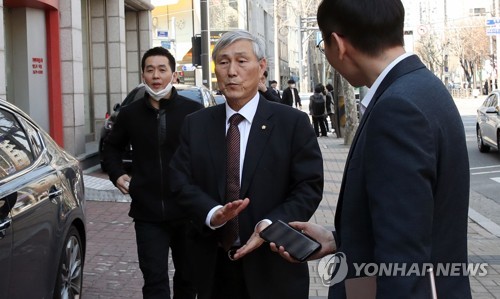 미래한국당 지도부 총사퇴…"국민 눈높이 공천 안 돼 사과"