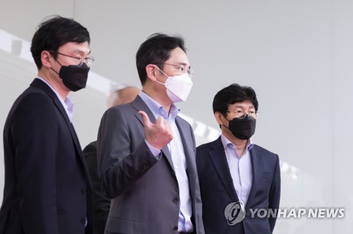 이재용 "한계라 생각될 때 벽 넘자"…코로나 극복 현장경영 계속