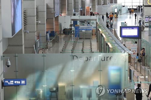항공사들, 코로나19에 '승객 거리 두기'·'마스크 의무화'