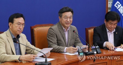 윤호중 "열린민주당 공천 대단히 부적절하고 유감…중단해야"(종합)