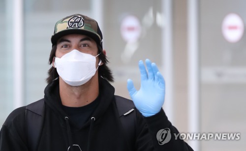 프로야구 삼성 외국인 선수 입국 "몸 상태 좋아…빨리 개막하길"
