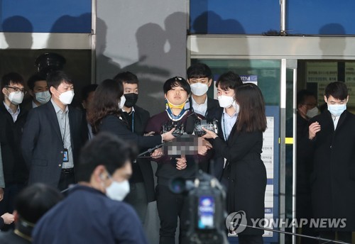 조주빈, 유명인 상대 '간 큰' 사기도…속속 드러나는 정황