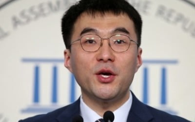 진중권 "민주당, 김남국 기어이 공천 … 조국대전 연장전 돌입"