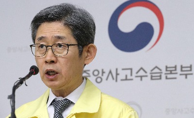 코로나19 정례브리핑 하는 노홍인 보건복지부 보건의료정책실장. / 사진=연합뉴스