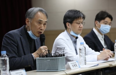 [속보] 중앙임상위 "인구 60% 집단면역 가져야 '종식'…장기전 대비"