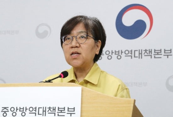 [속보] "국내 코로나19 확진자 72%는 집단감염"