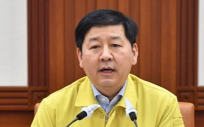 기재차관 "긴급재난지원금 대상, 4인가구 기준 대강 700만원 밑"