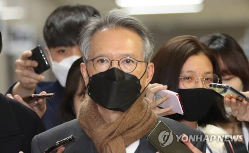 김형오 통합당 공관위원장 사퇴…"모든 사태에 책임지겠다"