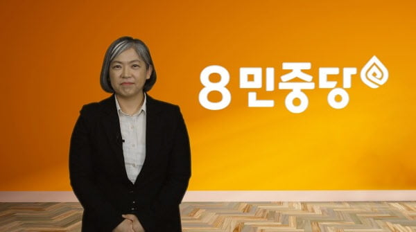 이정희 전 통합진보당 대표가 6년만에 정치권에 돌아왔다. 민중당은 8일 이 전 대표가 지지 영상에 등장한다고 밝혔다. /사진=민중당 제공