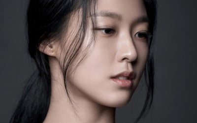 "역시 설현" 시크에 청량까지 '멋쁨' 가득한 새 프로필 사진 공개