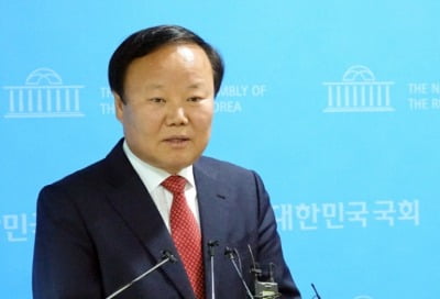 김재원 "통합당이 재난지원금 발목? 기재부 굴복시키다 늦어진 것"