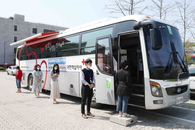 KAIST, 코로나19 혈액수급위기 극복 위한 헌혈운동 동참