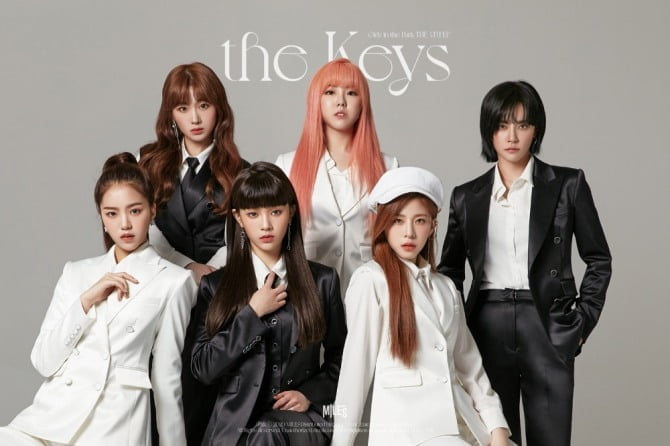 ‘여성미→청량→시크’ 공원소녀, ‘the Keys’ 콘셉트 포토 공개 완료