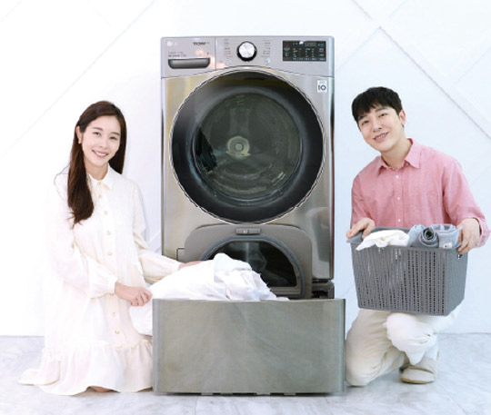 똑똑해진 세탁기·냉장고…‘가전 맞수’ 삼성·LG, AI로 정면승부