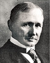 프레드릭 테일러 (1856~1915)
미국의 기술자로 과학적 관리법을 창시했다. 펌프 공장에서 일하면서 독학으로 공과 대학의 졸업 자격을 얻고, 선반 작업 및 시간 연구를 통해 독자적인 임금 제도를 산출했다.