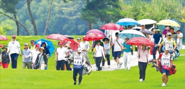 후원 받았는데 대회는 없고…스폰서·선수 '가슴앓이'