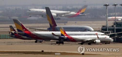 항공업계 끝 모를 위기…HDC현산. 아시아나항공 인수 차질 빛나