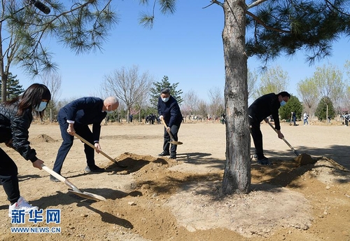 중국 최고 지도부, 식수행사 총출동…일상 정상화 독려