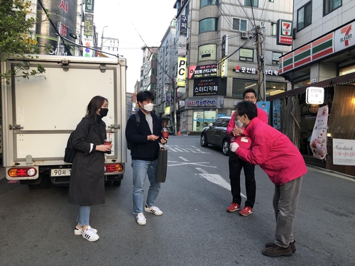 유승민 "文정권, 경제를 생체실험하듯이 완전히 망쳐놔"