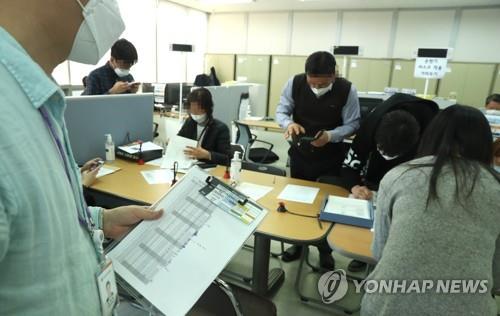 소상공인 48.5% "코로나19 장기화하면 사업장 폐업 고려"