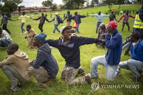 남아공 수만명 노숙자 대다수, 봉쇄령에도 길거리 방치